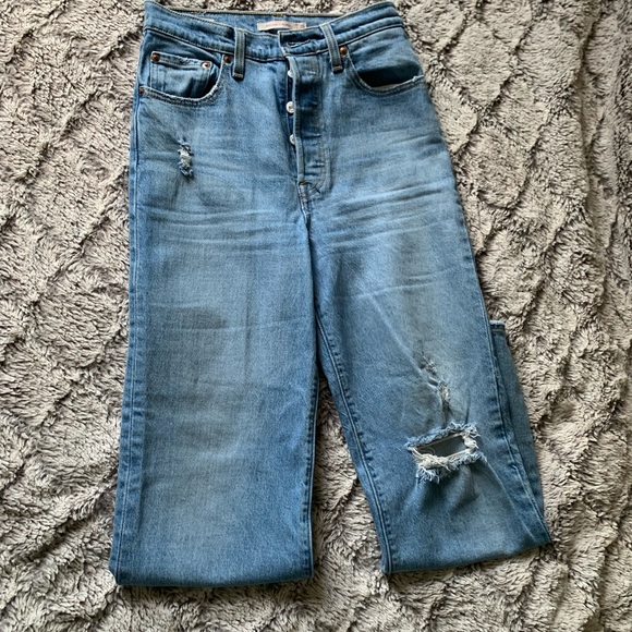 Levi's Ribcage High Rise Blue Jeans - Picture 6 of 6